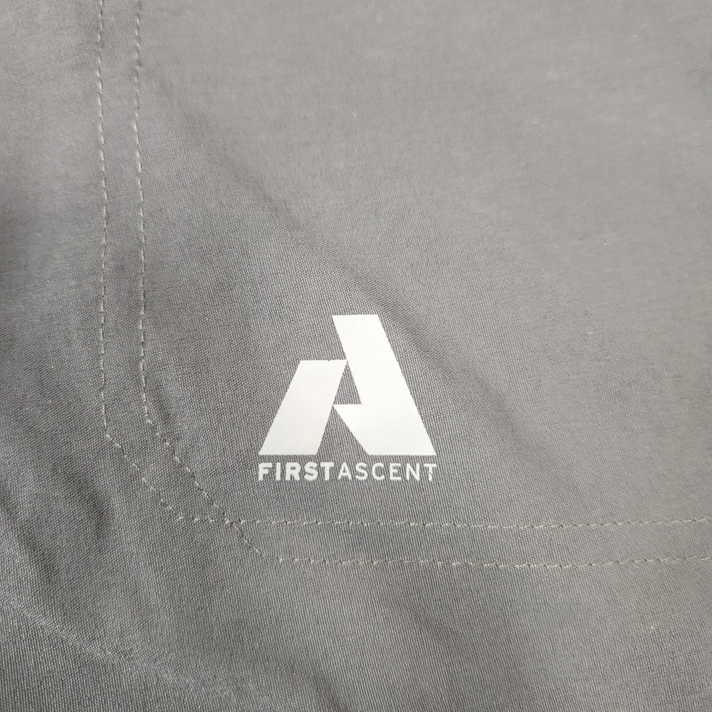 Eddie Bauer First Ascent Women 16 Gray Guide Hiking Cargo Shorts Stretch Outdoor - Picture 3 of 9